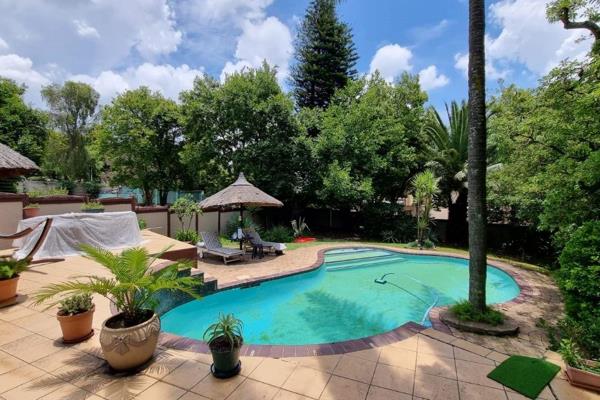 Beautiful 5 bedroom home with lots of space 
home boasts 5 bedrooms 2.5 bathrooms with a large lovely pool and entertainment areas. And ...