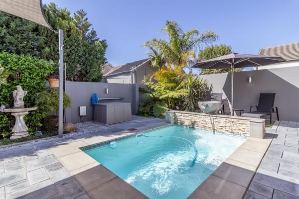 Dual Mandate:
Modern Luxurious 3-Bedroom Home with Office in Exclusive Paryskloof ...