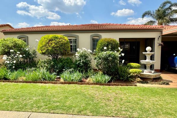 This well-maintained single-story cluster home is situated in a secure and popular complex in Westwood, Boksburg. Offering a ...