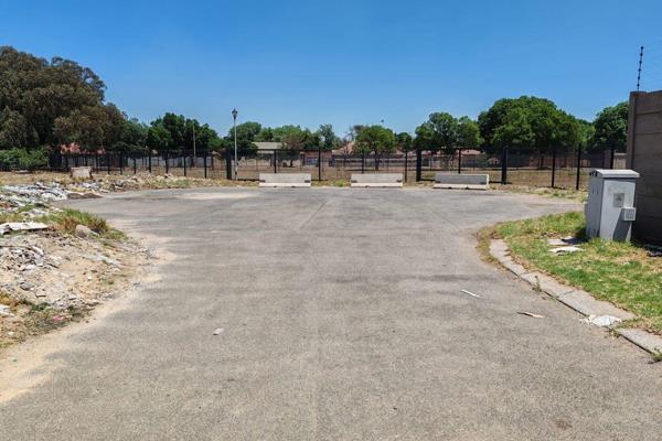 Vacant Commercial Stand for Sale
Prime location in the heart of Vanderbijlpark that is easily accessible from major routes and public ...