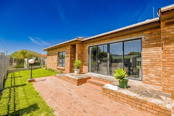 Move in ready. 
SOLE EXCLUSIVE 
Nestled in the charming town of Grabouw, South Africa, this cozy yet spacious house is your next ...