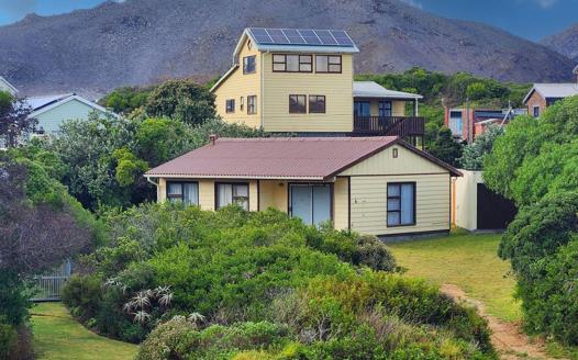 3 Bedroom House for sale in Pringle Bay