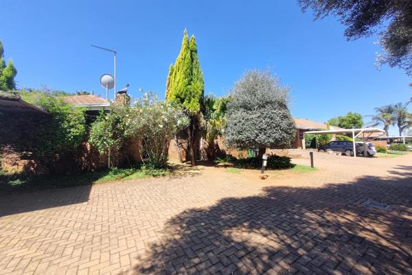 This stunning fully furnished property offers the following:

- Open Plan Kitchen equipped with appliances, kitchenware, crockery and ...