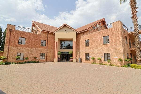 Office Spaces for Rent in Fourways Starting from R100 per m&#178;
Welcome to an impressive office park featuring a secure boomed ...