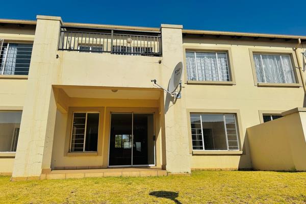 2 Bedroom Apartment For Sale in North Riding
Neat and secure Complex. This North facing  ...