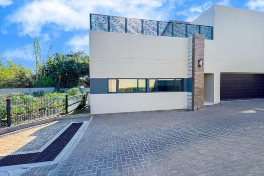 3 Bedroom Apartment / Flat for sale in Bryanston East