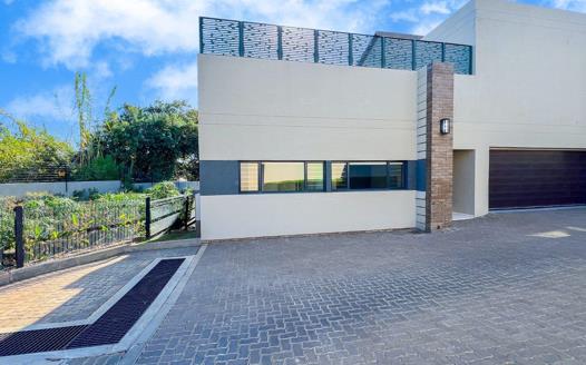 3 Bedroom Apartment / Flat for sale in Bryanston East