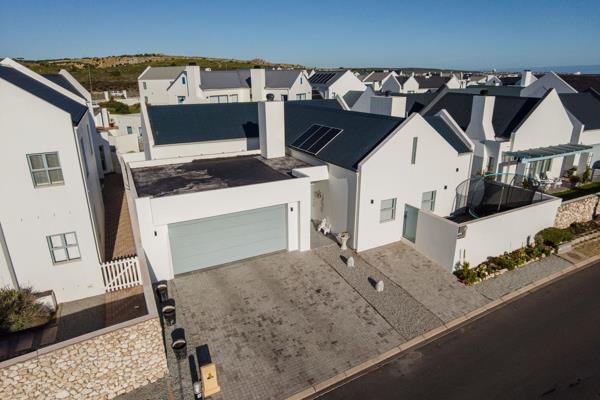 **** DUAL MANDATE ****

Discover Your Dream Home in Blue Lagoon, Langebaan

Where ...