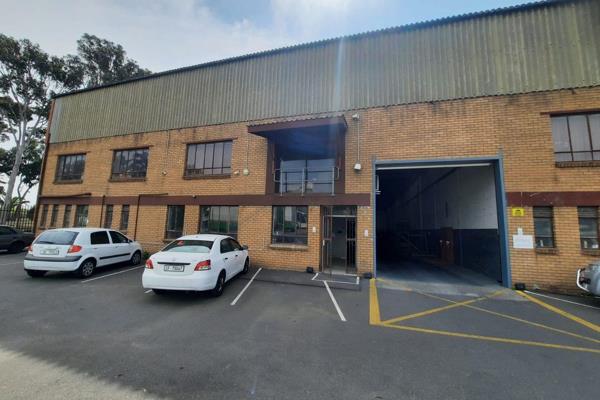 This well-positioned warehouse on Linus Road in Beaconvale, Parow, offers an ideal space ...