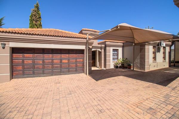 Proudly and Exclusively brought to you by HOWELL Properties. Nestled in the tranquil suburb of Jordaan Park, this inviting home offers ...