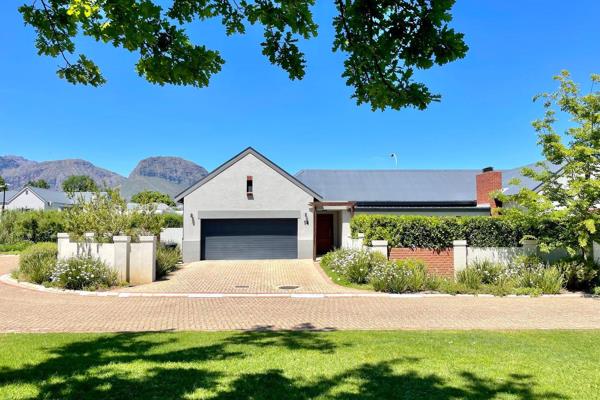 Kleine Parys is an upscale family secure estate located in Paarl South with breathtaking mountain views and conveniently close to the ...