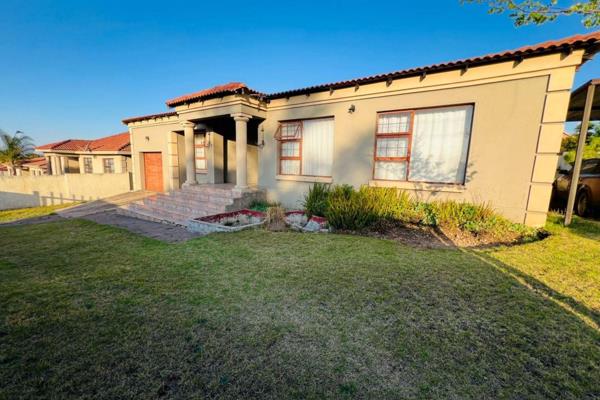 This is a very neat property that is available for rent.

This property is located in a very well know area, Modelpark.

The property ...