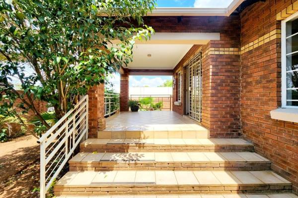 Nestled in the heart of the sought-after suburb of Equestria, Pretoria, this lovely 3-bedroom home offers a perfect blend of comfort ...