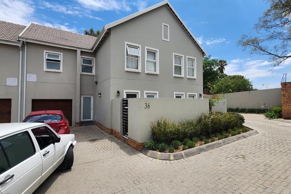 Welcome to the vibrant and sought-after neighborhood of Bryanston Sandton, where this stunning townhouse is waiting to welcome you ...