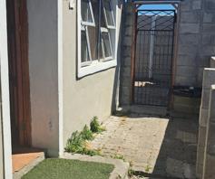 House for sale in Riverside