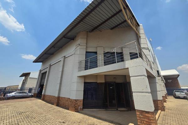 This industrial facility offers a spacious 620SQM warehouse that is available for rent ...