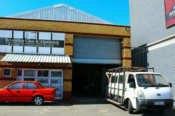 Located in the busy industrial area of Maitland, this 242m&#178; warehouse offers ...