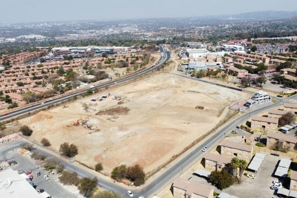 This expansive industrial facility, part of an exclusive development along Malibongwe ...