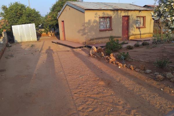 Ga-rankuwa zone 6 home for sale!

R400,000| Ga-Rankuwa  6 Erf Size: 300sqm | Floor Size: ...