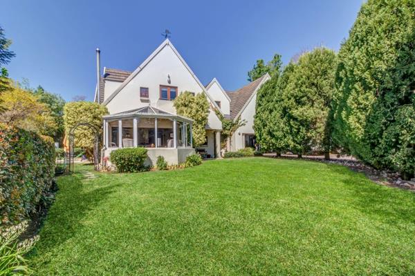 A truly envious home on a double stand is available for rent. The home is fitted with a stunning modern open plan kitchen, perfectly ...