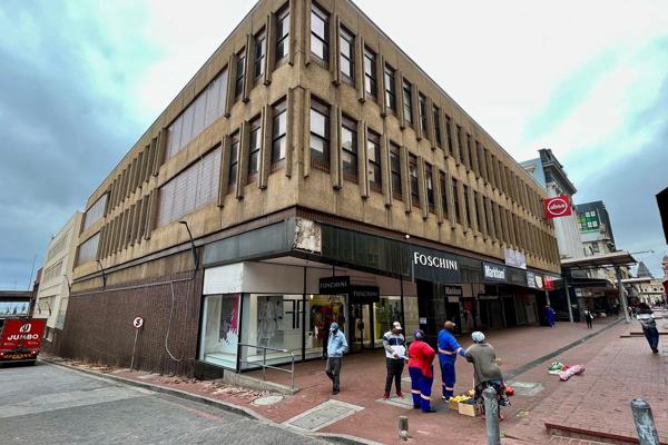 On Auction 21 November - Corporate Disposal: Corner Site Retail Investment 

This commercial opportunity comprises of a prominent retail component on the ground floor, allowing for ease of access for all consumers and bystanders walking through the property. The top floor ...