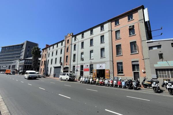 This 180m2 office space, located in the historic Castle Mews building, offers a blend of ...