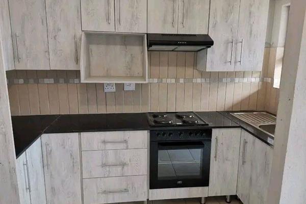 *Cozy One Bedroom Apartment for Rent in Mattafin 

Rent: R3,800 per month

*Apartment Features:*

- One spacious bedroom with ample ...