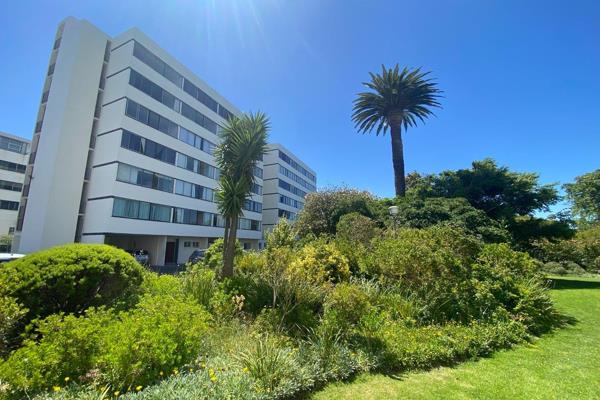 Large botanical like gardens
close to cavendish square, virgin active, the jammie ...