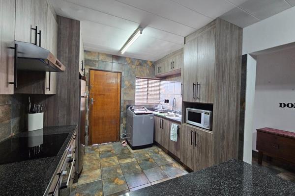 Neat 3-bedroom townhouse nestled in the heart of Middelburg Central. This residence ...