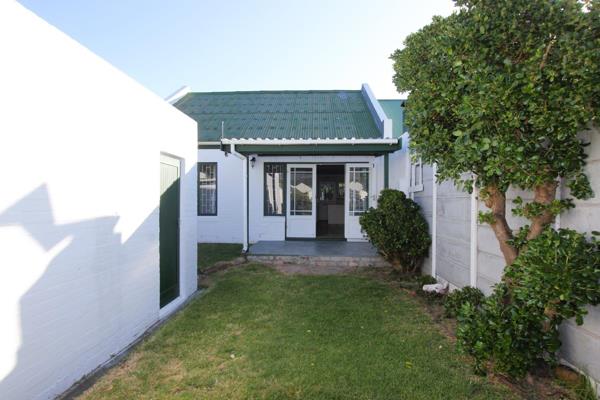 Ash Cottages are a gorgeous cluster of townhoues set in a quiet Cul-de-sac in Milkwood ...