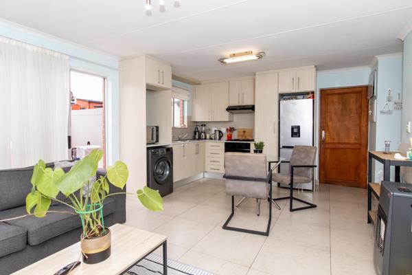 Home For You

Nestled in the serene Thorn Tree Place, you will find this 2 bed 2 bath apartment. Located close to various private and ...