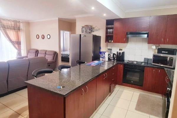 Kairos Estates presents you this 2 bedroom apartment for rent in Umhlanga Ridge 

Key property features
2 bedrooms 
1 ...