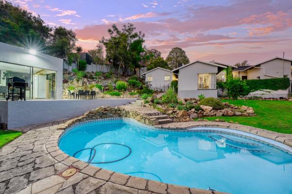 Charming Renovated Family Home in Weltevreden Park

Your Ideal Family Retreat ...