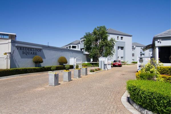 Neat and well kept 2 bedroom apartment  in Vredekloof Square
High in demand 2 bedroom on ...