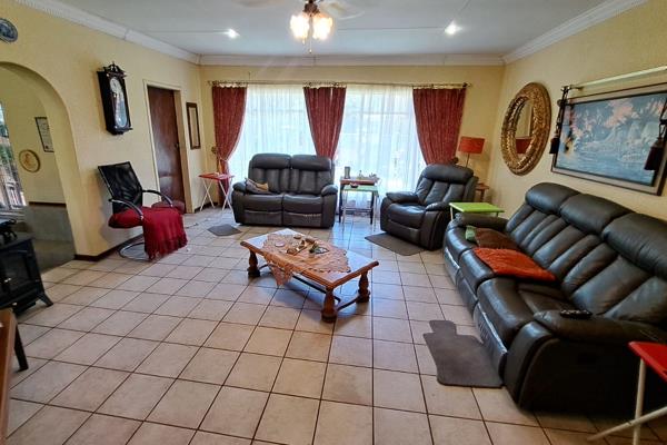 This 3-Bedroom Family Home is perfect for families seeking style, space, and relaxation.

The property offers plenty of features for ...