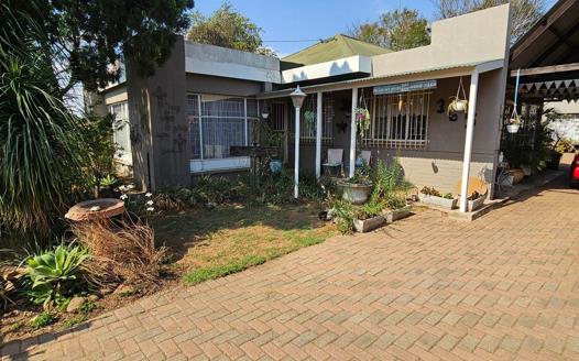 3 Bedroom House for sale in Capital Park