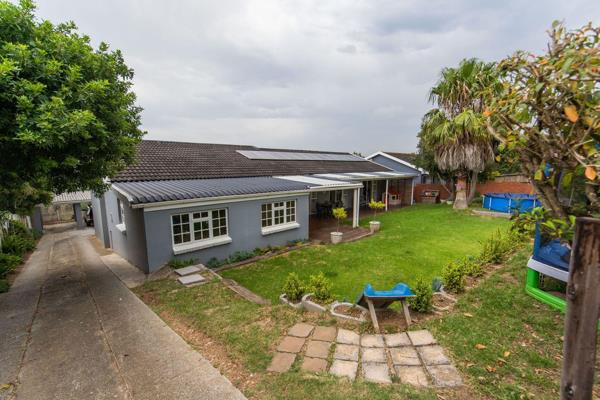 This much-loved family home is ideally situated in the suburb of Fernglen with stunning ...