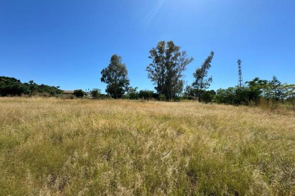 This 3,550 square meter plot of land is an excellent investment opportunity. Located in a desirable area, the land offers potential for ...