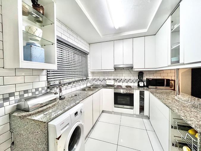 3 Bedroom Townhouse for Sale in Lincoln Meade