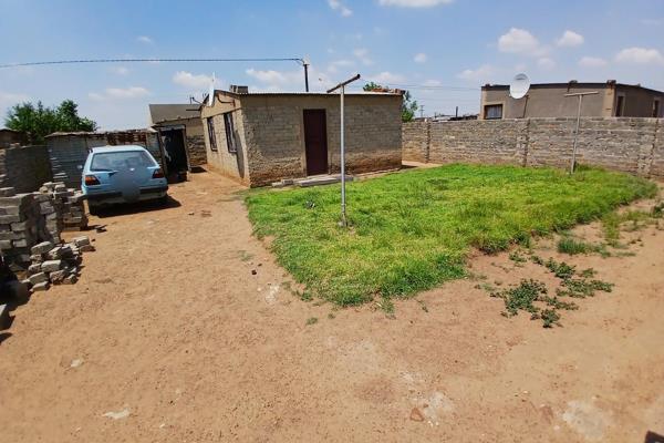 RDP house in Bophelong close to schools and public transport. 

It offers 1 bedroom, bathroom and an open-plan Tv room. It offers a big ...