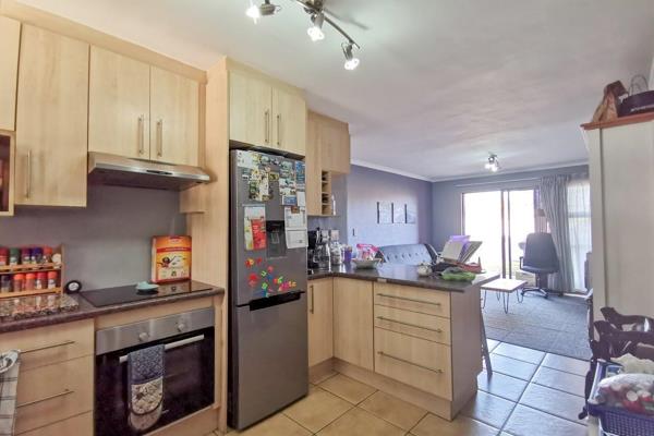 Available 1 December 2024
Immaculate Groundfloor apartment, in Sonstraal Heights. 
Spacious open plan living room with tiled floor, and ...