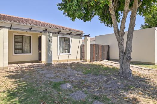 3 Bedroom House for sale in Stellendale