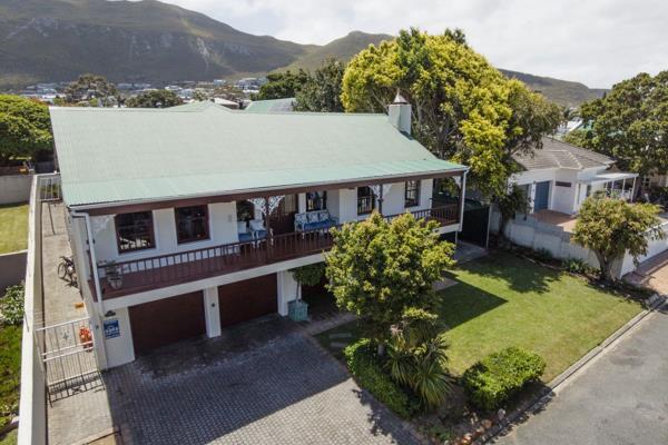 Joint  Mandate. This stunning home is a true entertainer&#39;s dream, offering a perfect blend of space, luxury, and location. Nestled in a well-established neighborhood just a 5-minute drive from the beautiful Onrus Beach, the ...