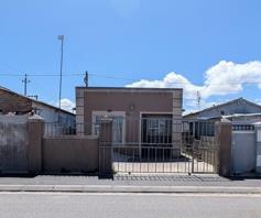 House for sale in Mxolisi Phetani