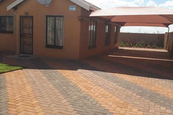 This property is situated in protea glen ext. 26. It is a lovely house with 3 bedrooms ...