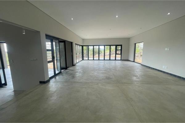 Property is Located on the Secure &#39;The Edge Estate&#39; of Nelspruit, offering you the best of both worlds
Take a deep breath.... ...