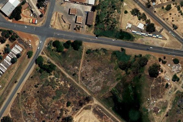 Agricultural land for sale in Brakpan. Close to highways &amp; amenities . Corner property 
Ideal for farming pigs , chickens etc or ...