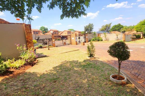 Welcome to your perfect family duplex located in a secure estate! 

This charming residence boasts 3 bedrooms and 2 modern bathrooms ...