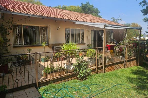 STARTING BID: R 1 200 000
ONSITE AUCTION: Wednesday 22 November 2024 @ 11:00 Viewing @ 10:00
This beautiful property is situated in ...