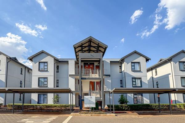 MODERN 2st FLOOR 2 BEDROOM APARTMENT GOLDEN FIELDS ESTATE!

This modern property offers ...